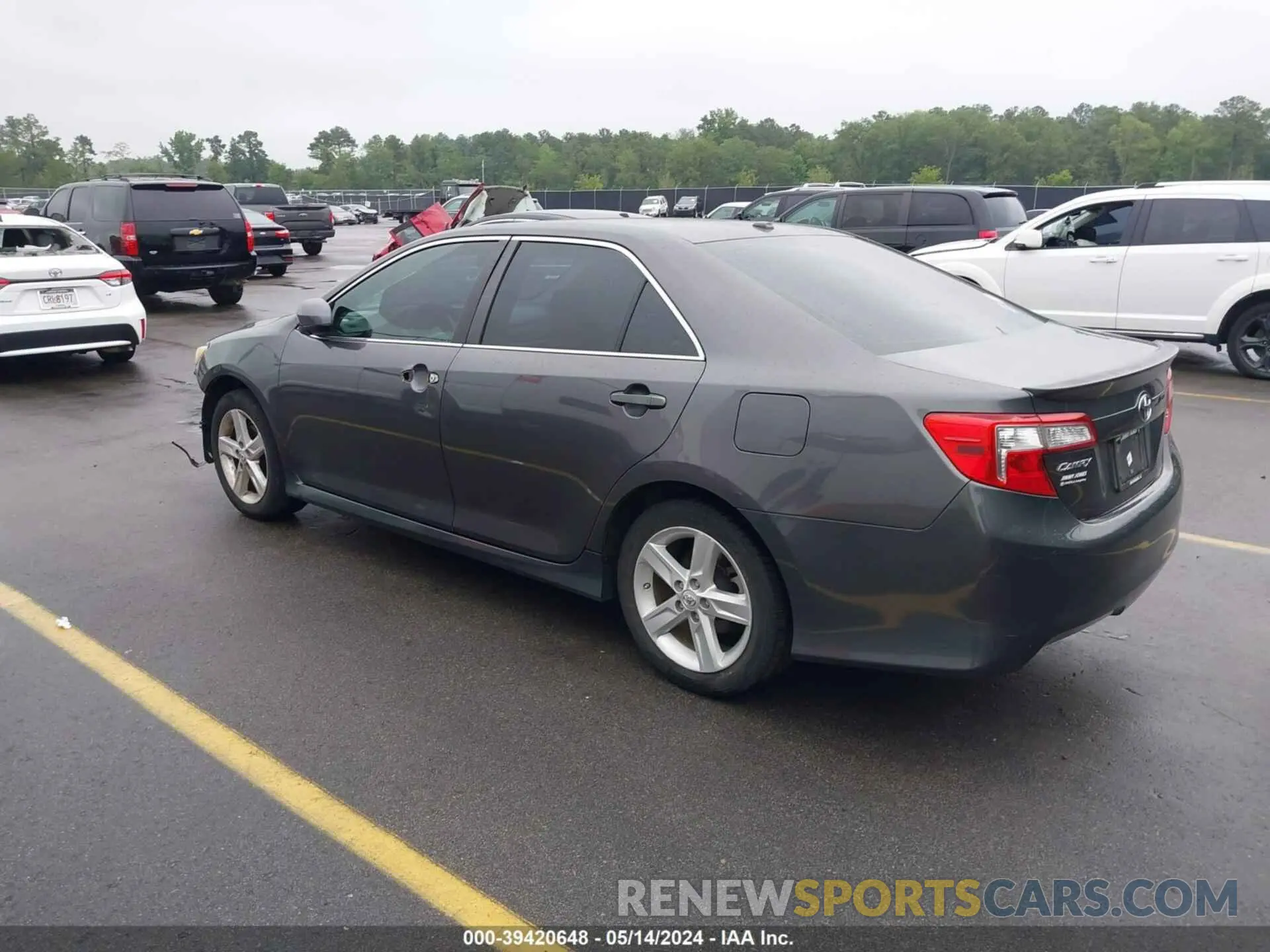 3 Photograph of a damaged car 4T1BF1FK6DU667171 TOYOTA CAMRY 2013