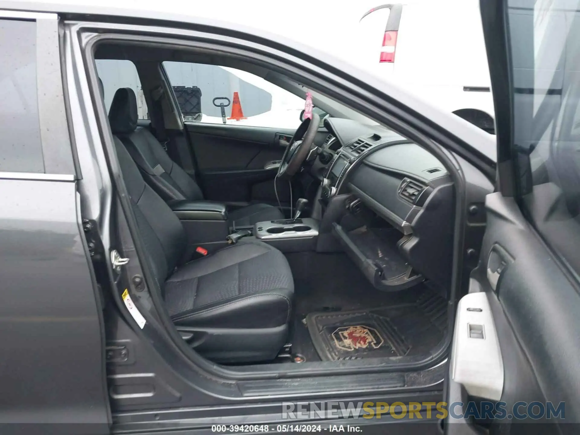 5 Photograph of a damaged car 4T1BF1FK6DU667171 TOYOTA CAMRY 2013