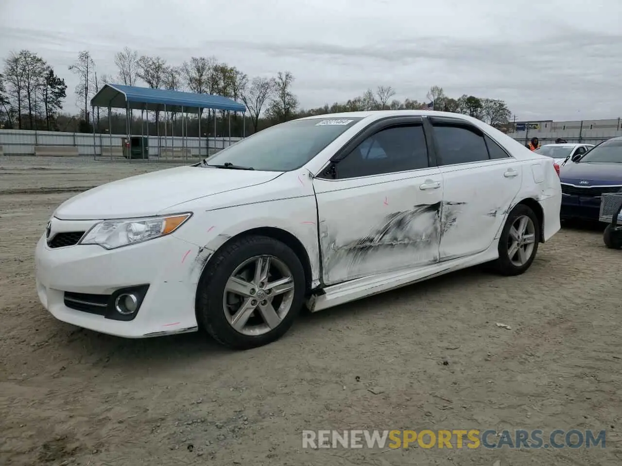 1 Photograph of a damaged car 4T1BF1FK2EU315190 TOYOTA CAMRY 2014