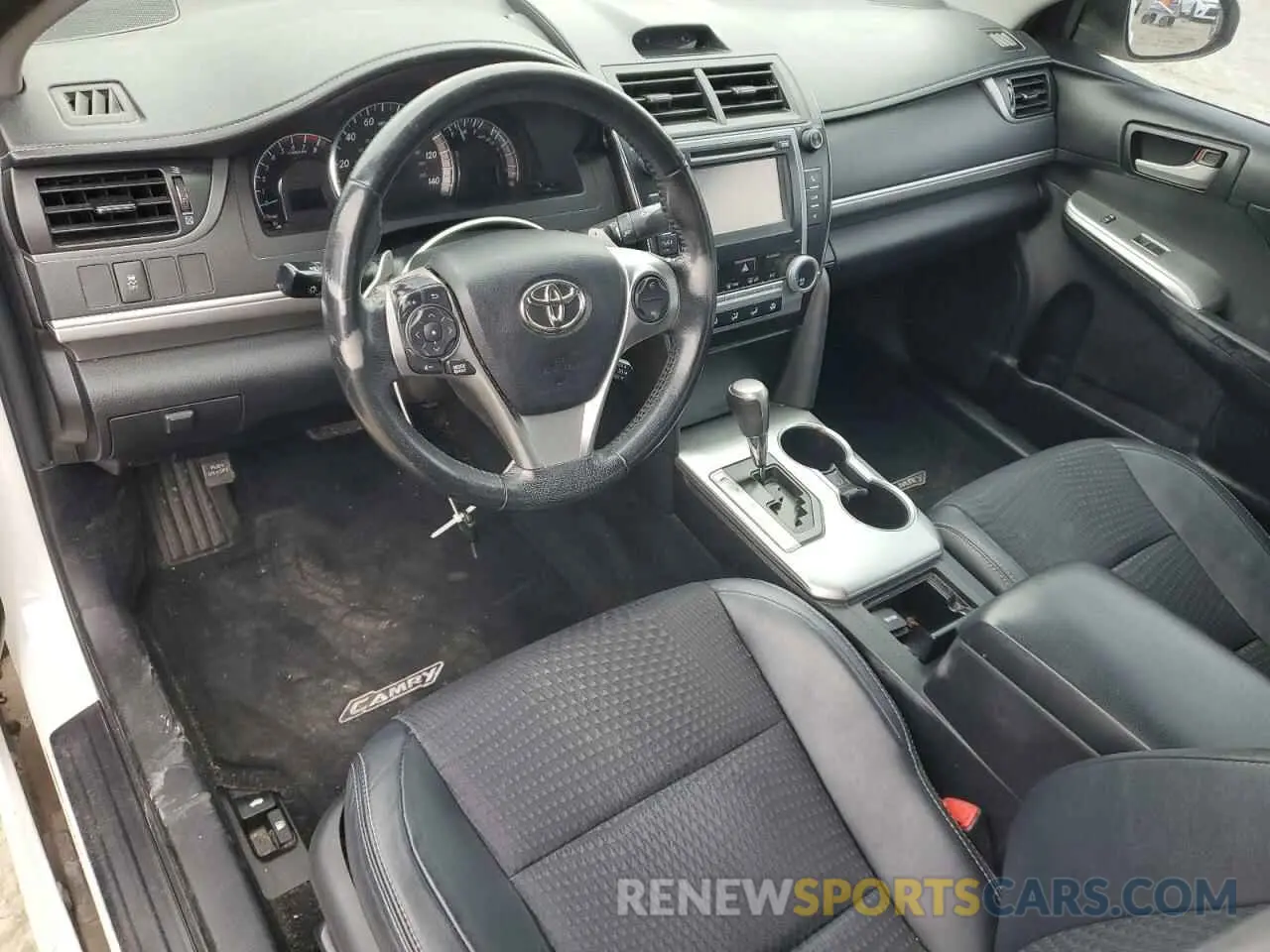 8 Photograph of a damaged car 4T1BF1FK2EU315190 TOYOTA CAMRY 2014