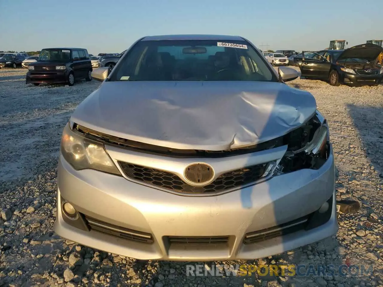 5 Photograph of a damaged car 4T1BF1FK8EU403550 TOYOTA CAMRY 2014