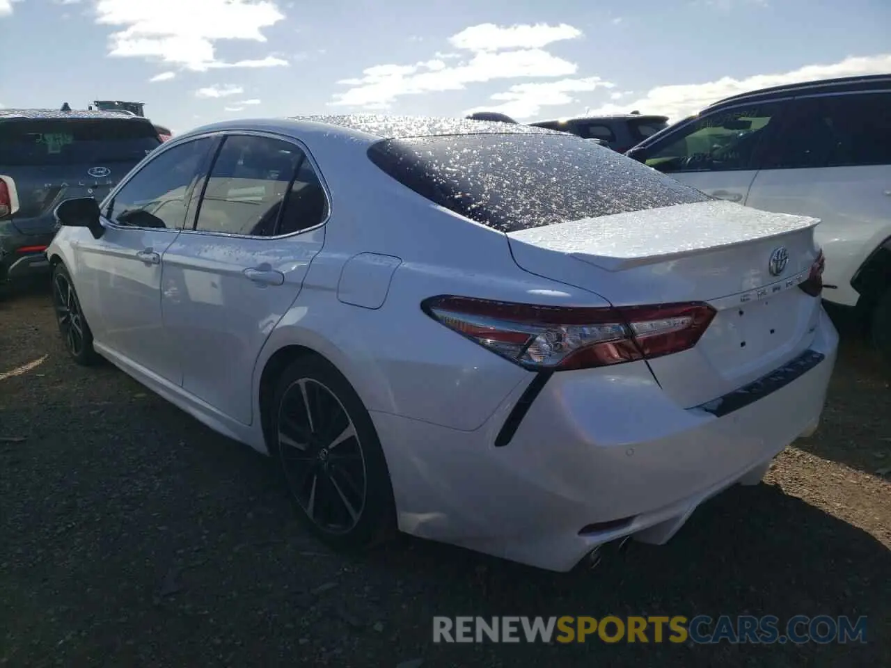 2 Photograph of a damaged car 4T1B61HK0JU086869 TOYOTA CAMRY 2018