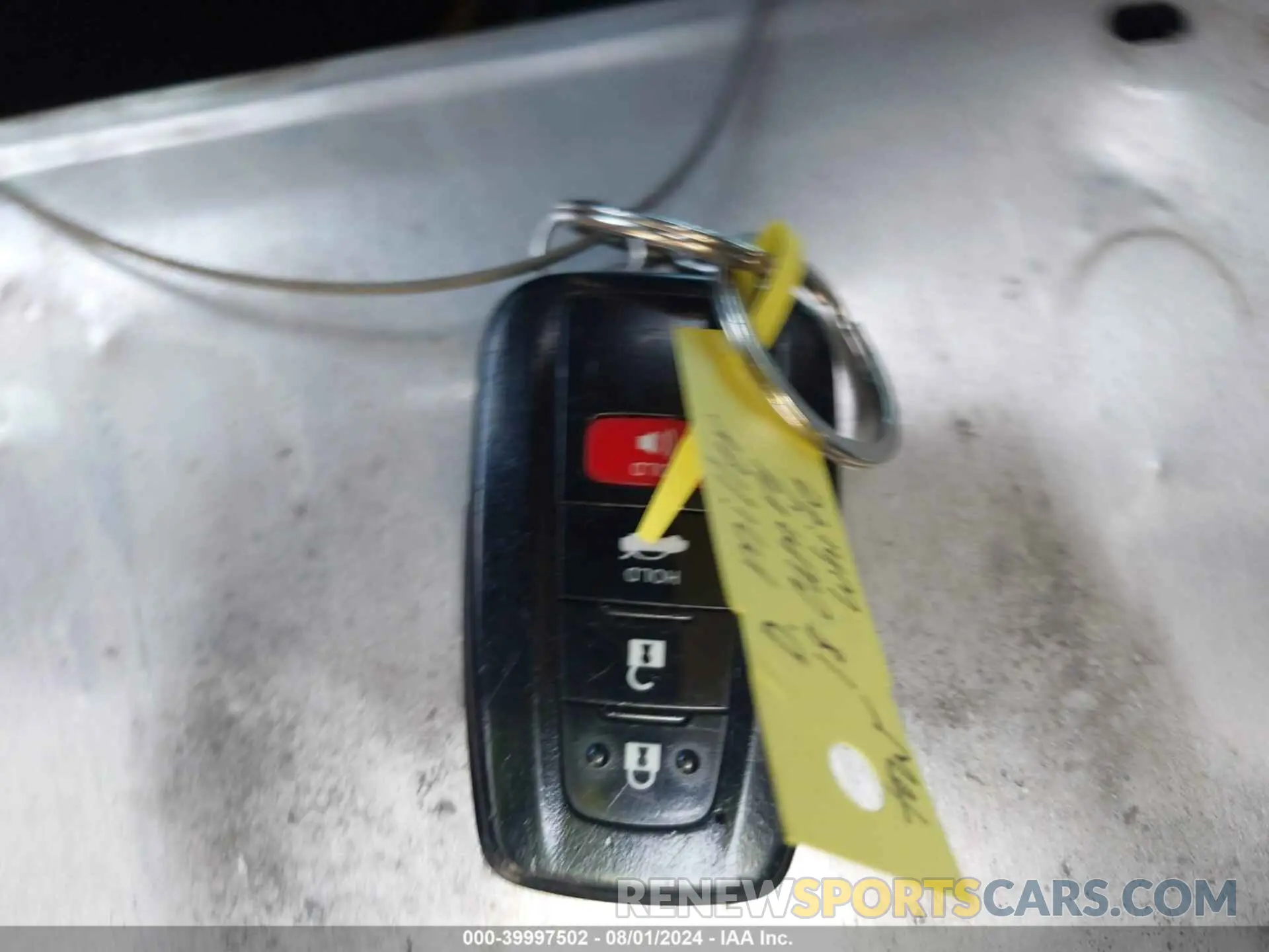 11 Photograph of a damaged car 4T1B61HK2JU026866 TOYOTA CAMRY 2018
