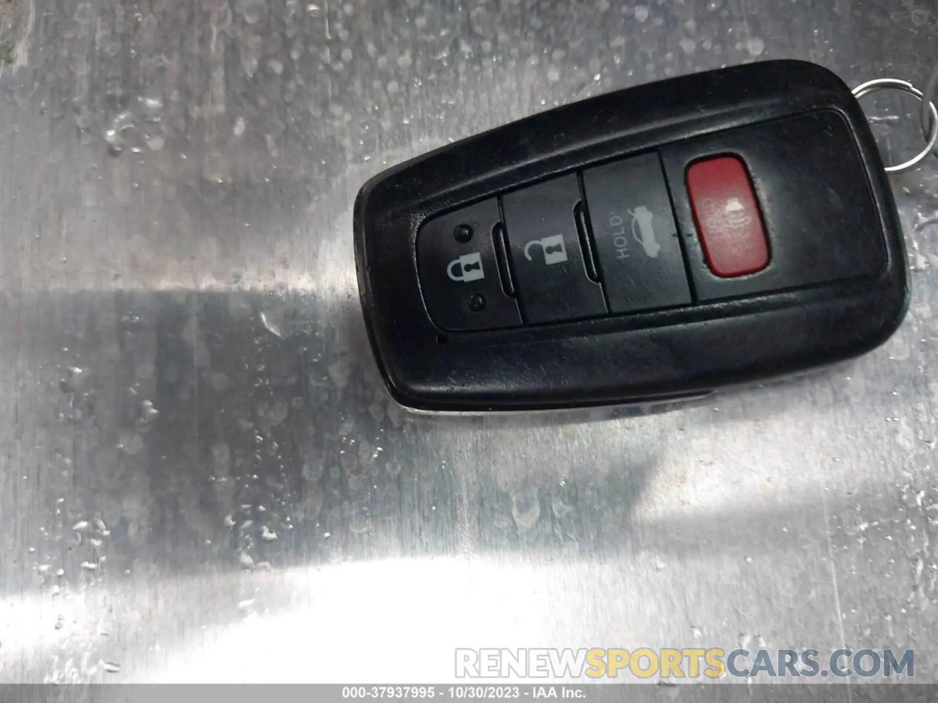 11 Photograph of a damaged car 4T1B61HK5JU642271 TOYOTA CAMRY 2018
