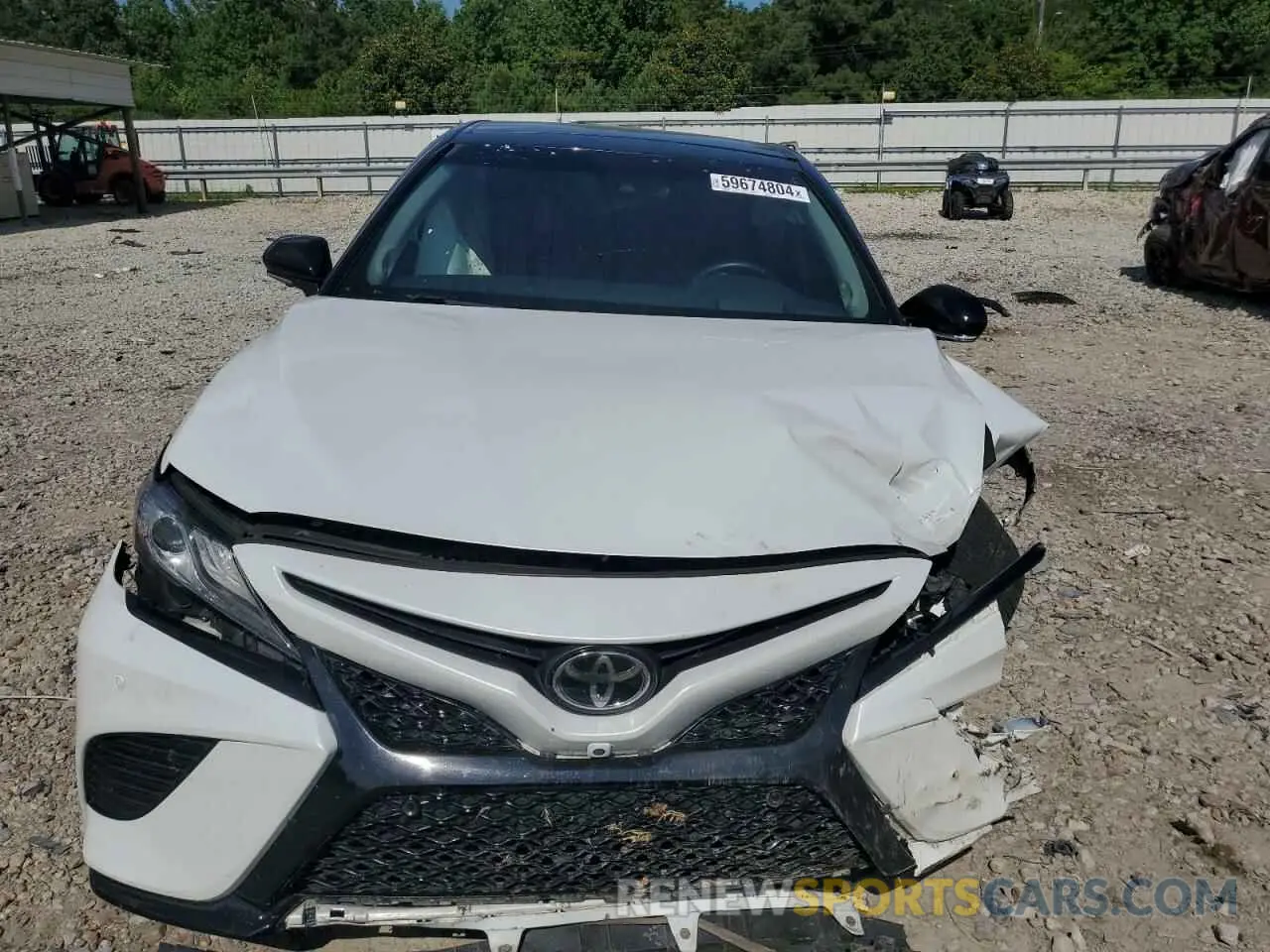 5 Photograph of a damaged car 4T1BZ1HK0JU009118 TOYOTA CAMRY 2018