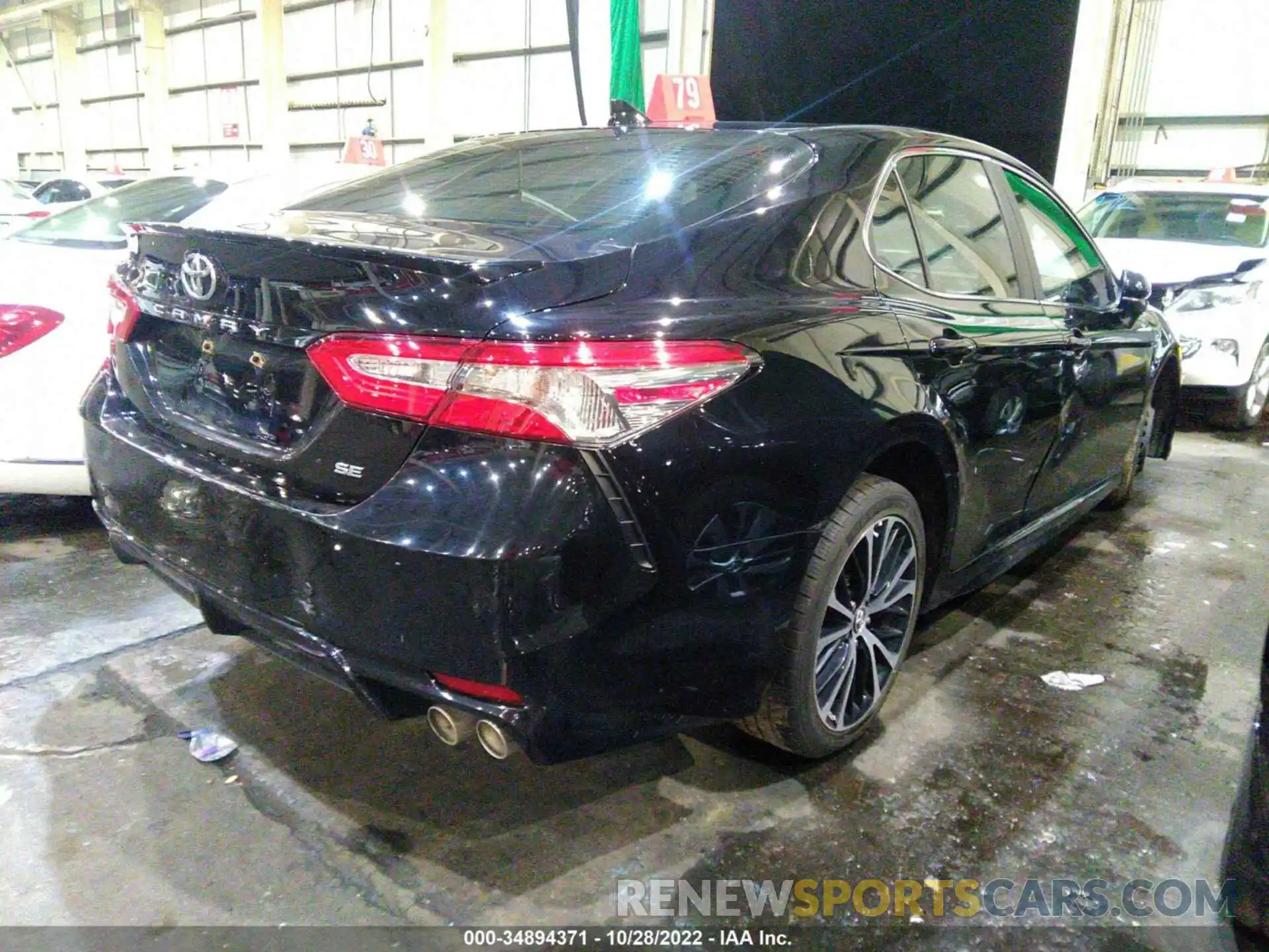 4 Photograph of a damaged car 001B11HK6KU745621 TOYOTA CAMRY 2019