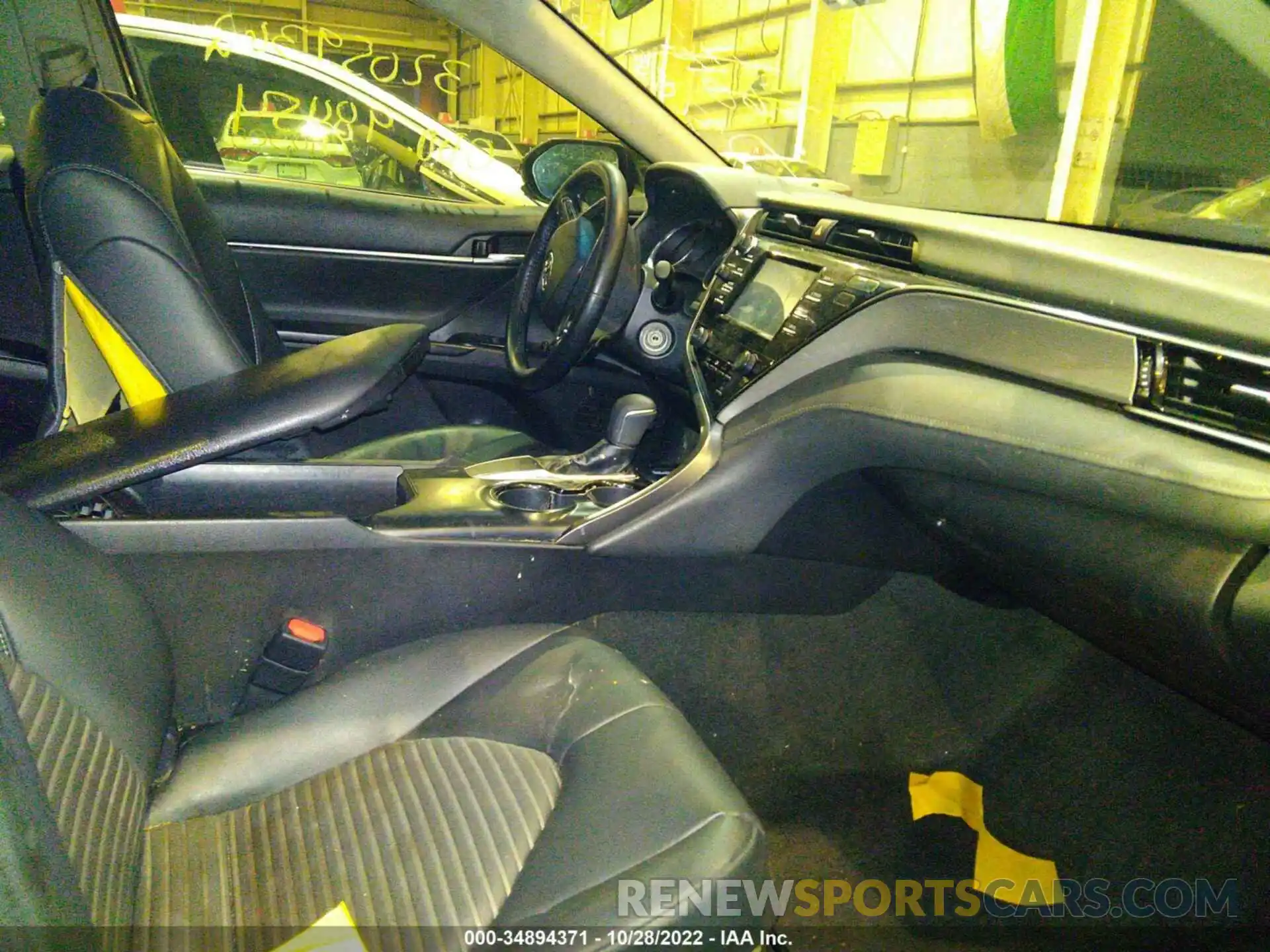 5 Photograph of a damaged car 001B11HK6KU745621 TOYOTA CAMRY 2019