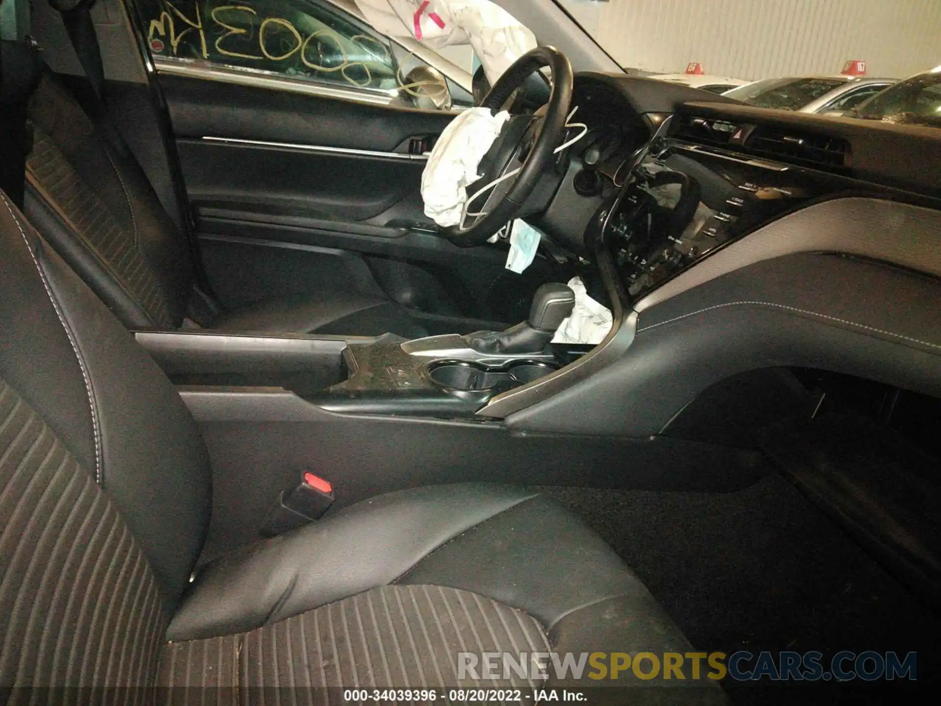 5 Photograph of a damaged car 001B11HKXKU685469 TOYOTA CAMRY 2019