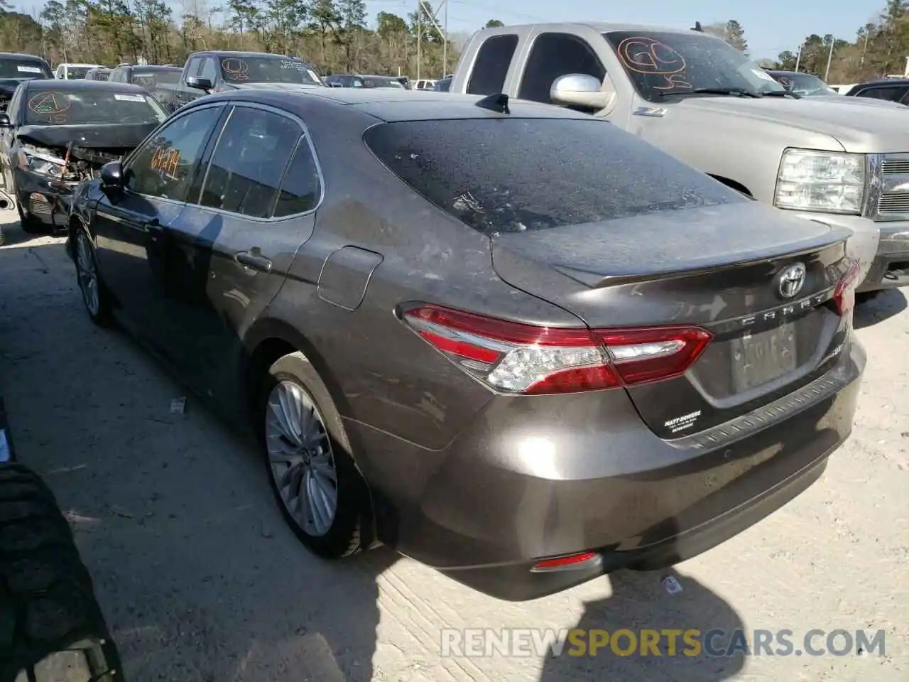 3 Photograph of a damaged car 4T1B11HK0KU160629 TOYOTA CAMRY 2019