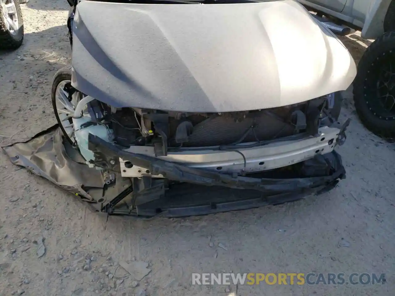 9 Photograph of a damaged car 4T1B11HK0KU160629 TOYOTA CAMRY 2019