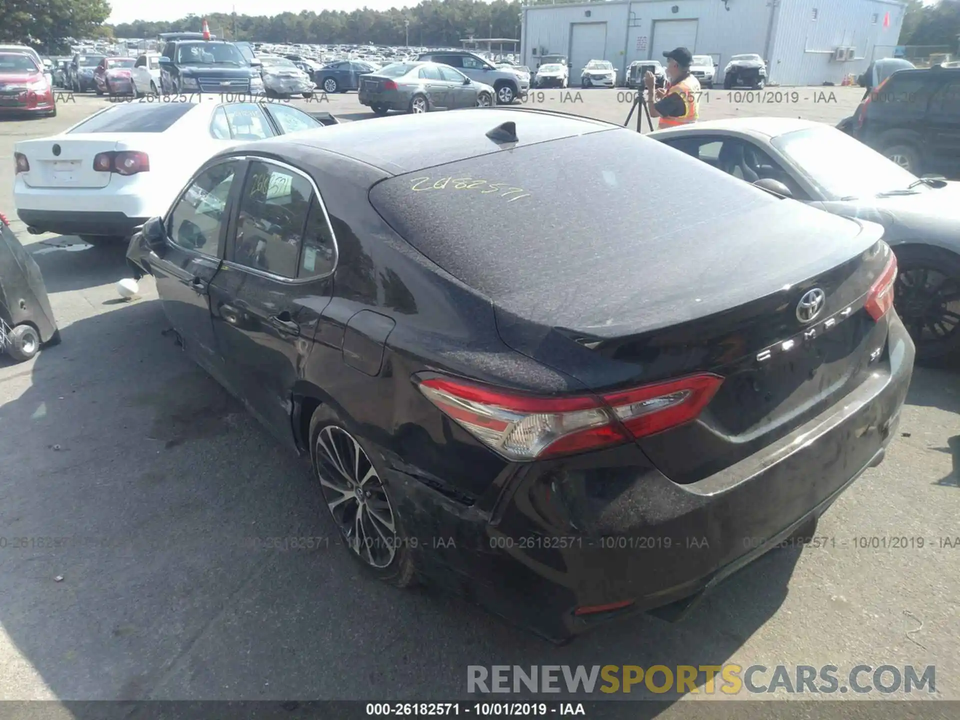 3 Photograph of a damaged car 4T1B11HK0KU161473 TOYOTA CAMRY 2019