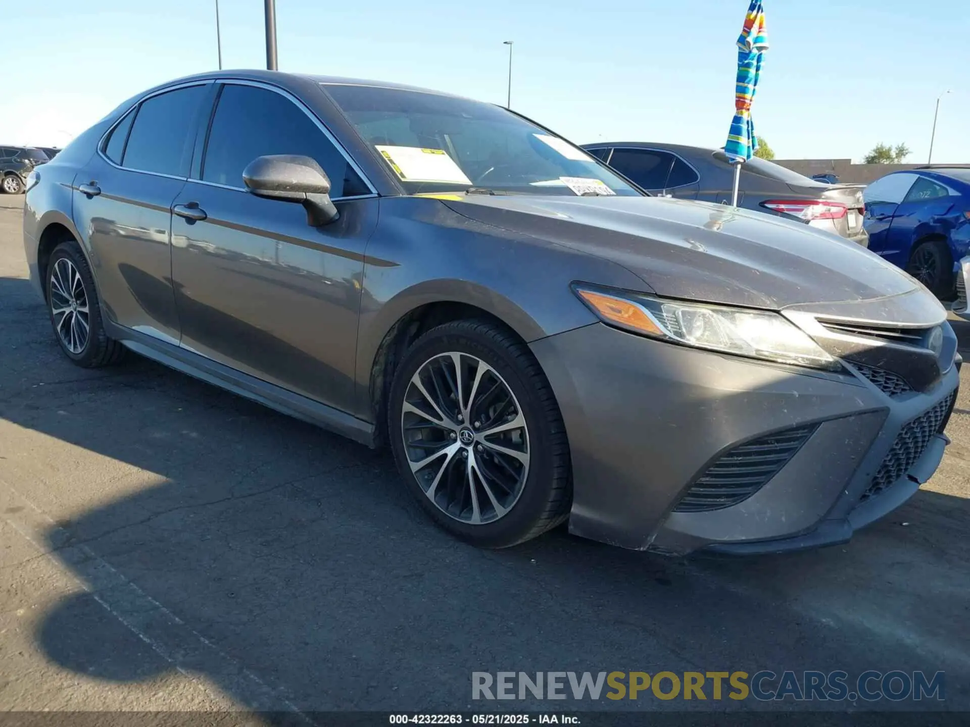 1 Photograph of a damaged car 4T1B11HK0KU161764 TOYOTA CAMRY 2019