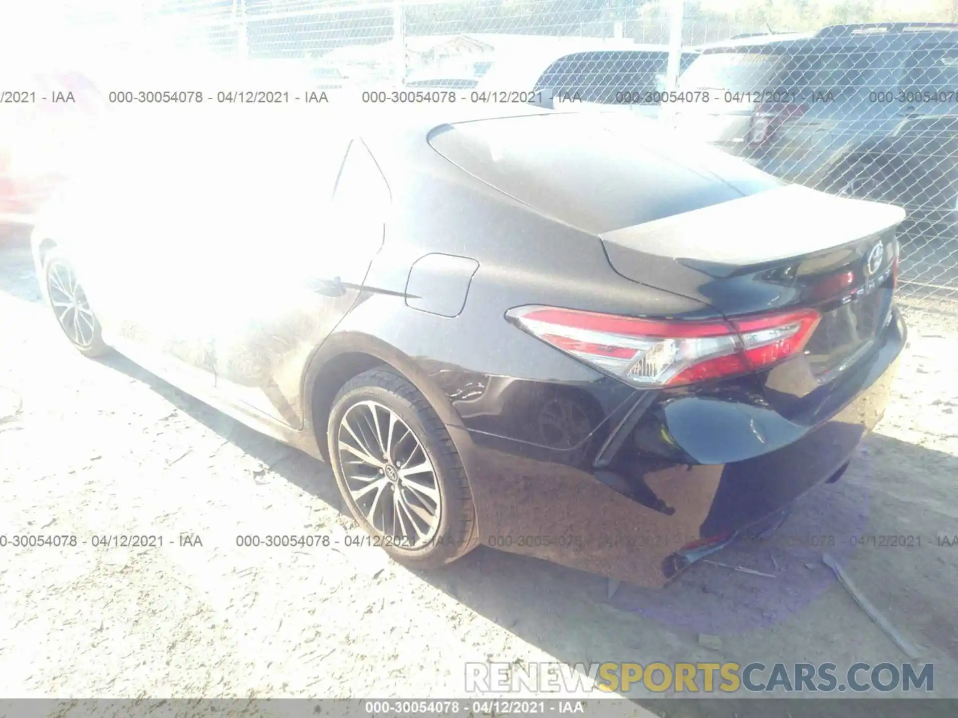 3 Photograph of a damaged car 4T1B11HK0KU166589 TOYOTA CAMRY 2019