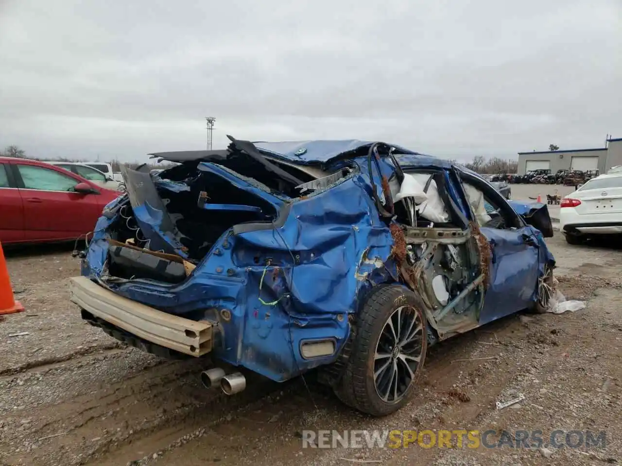 4 Photograph of a damaged car 4T1B11HK0KU167239 TOYOTA CAMRY 2019