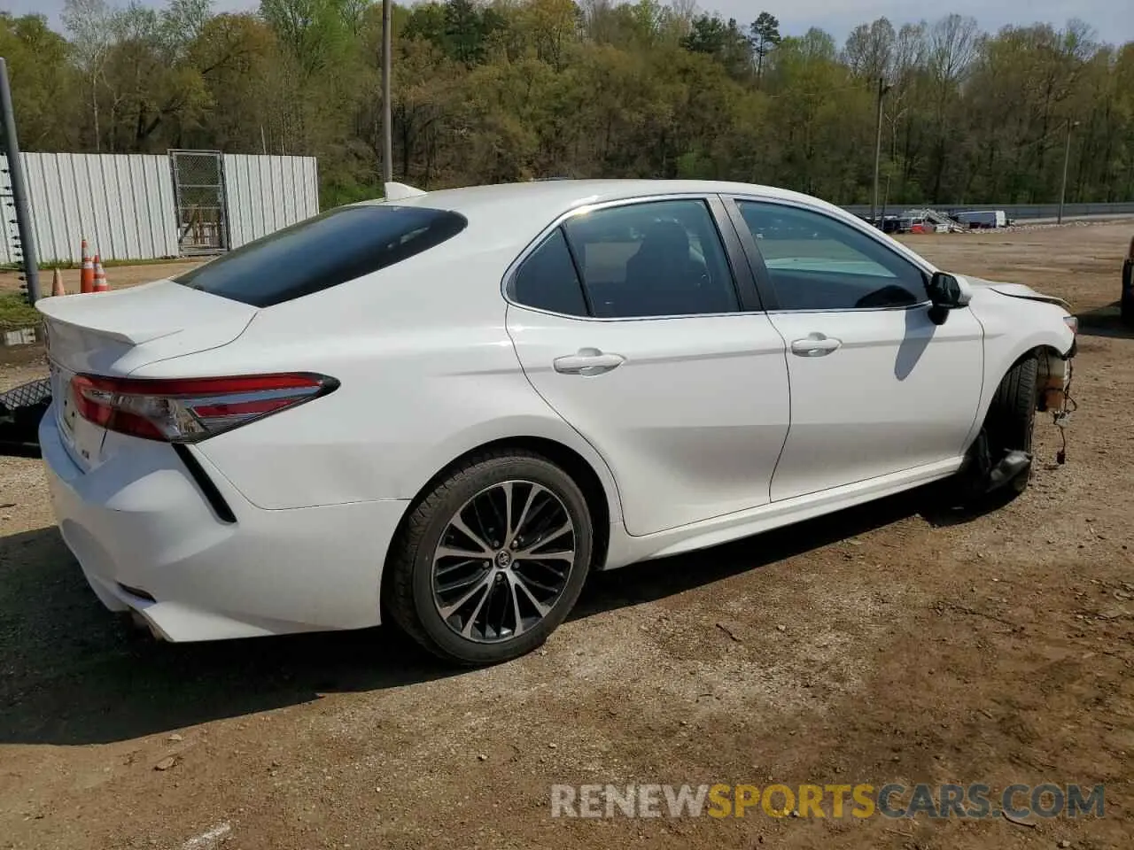 3 Photograph of a damaged car 4T1B11HK0KU173428 TOYOTA CAMRY 2019