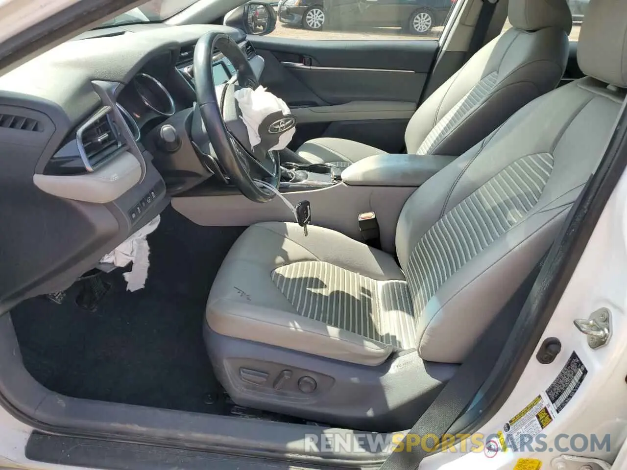 7 Photograph of a damaged car 4T1B11HK0KU173428 TOYOTA CAMRY 2019