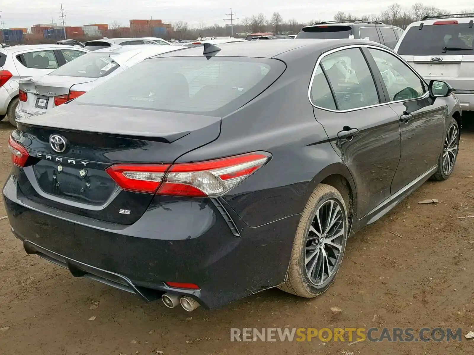 4 Photograph of a damaged car 4T1B11HK0KU174594 TOYOTA CAMRY 2019