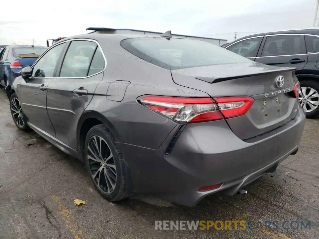 3 Photograph of a damaged car 4T1B11HK0KU175308 TOYOTA CAMRY 2019