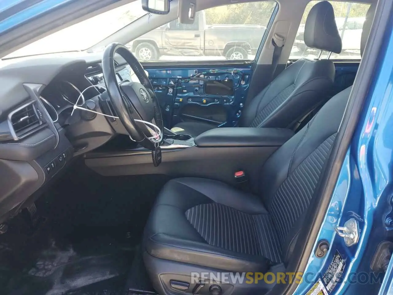 7 Photograph of a damaged car 4T1B11HK0KU179374 TOYOTA CAMRY 2019