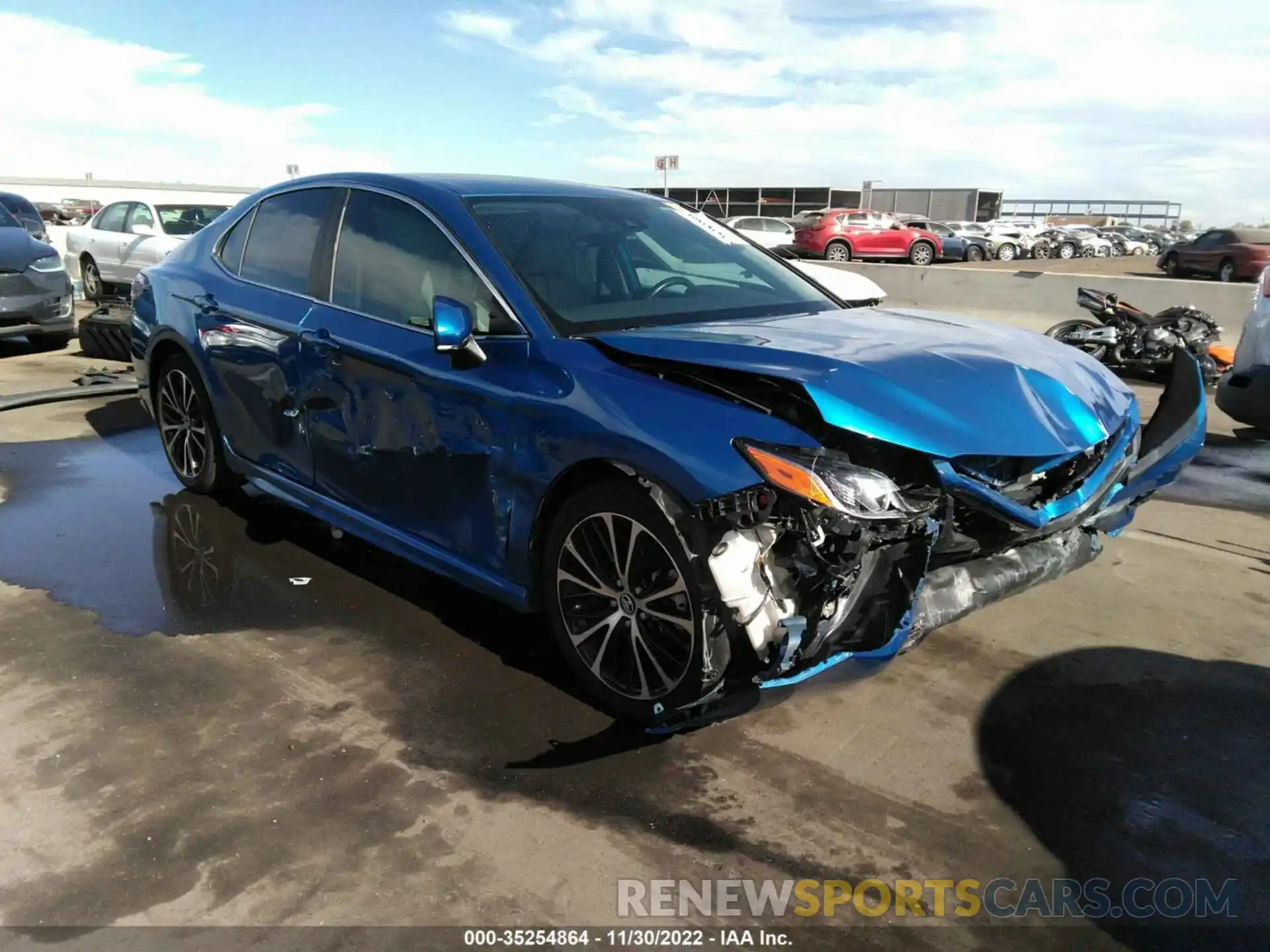 1 Photograph of a damaged car 4T1B11HK0KU183571 TOYOTA CAMRY 2019