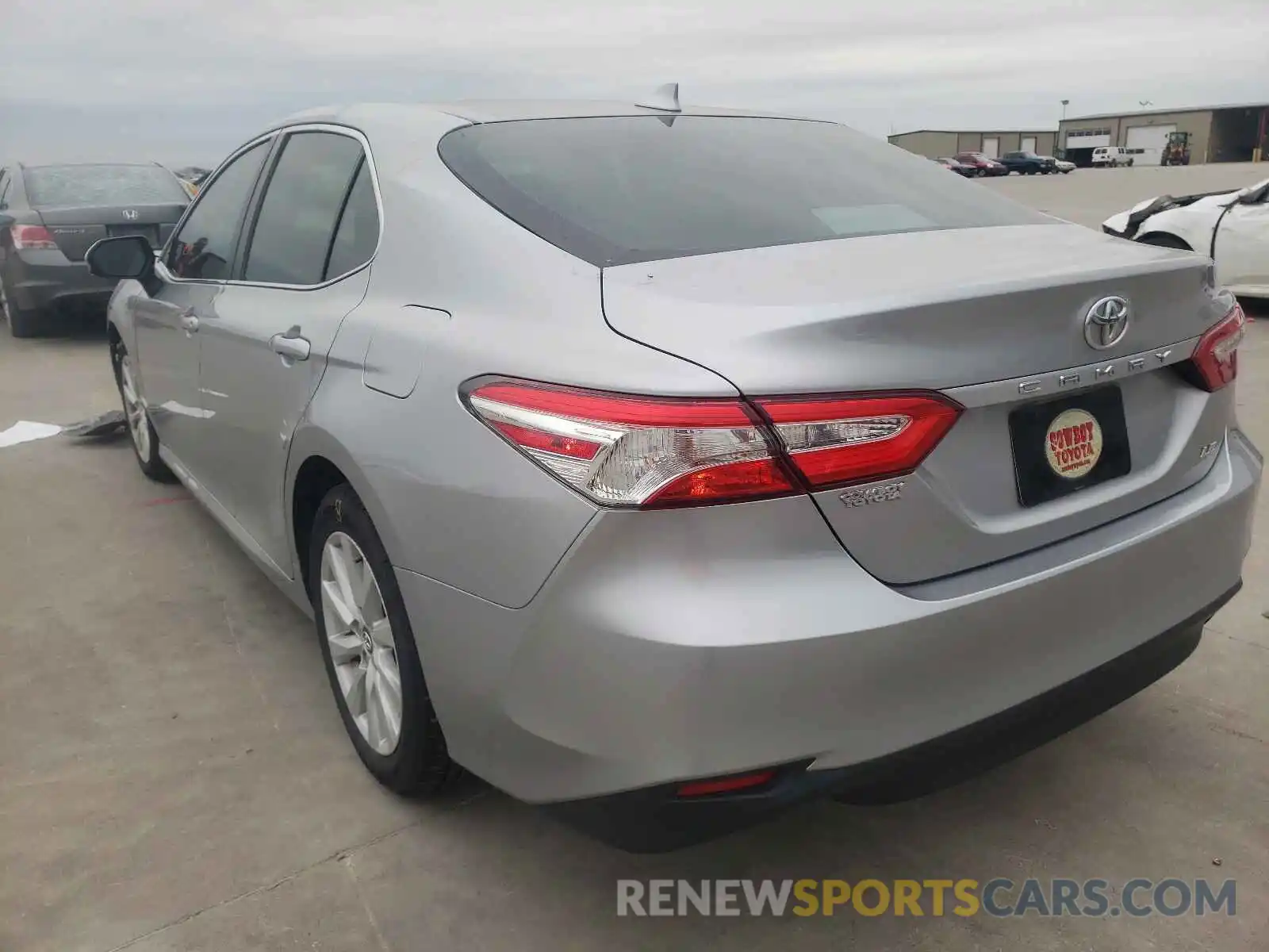 3 Photograph of a damaged car 4T1B11HK0KU184591 TOYOTA CAMRY 2019