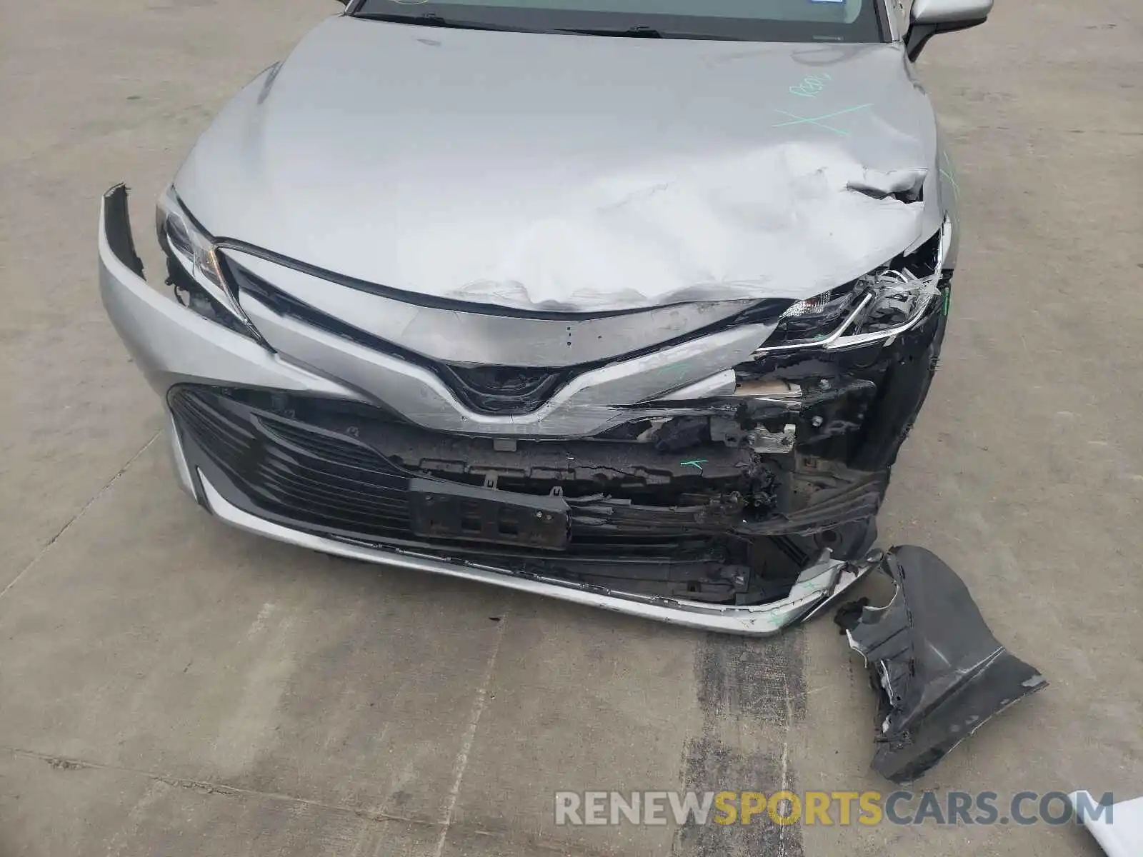 9 Photograph of a damaged car 4T1B11HK0KU184591 TOYOTA CAMRY 2019