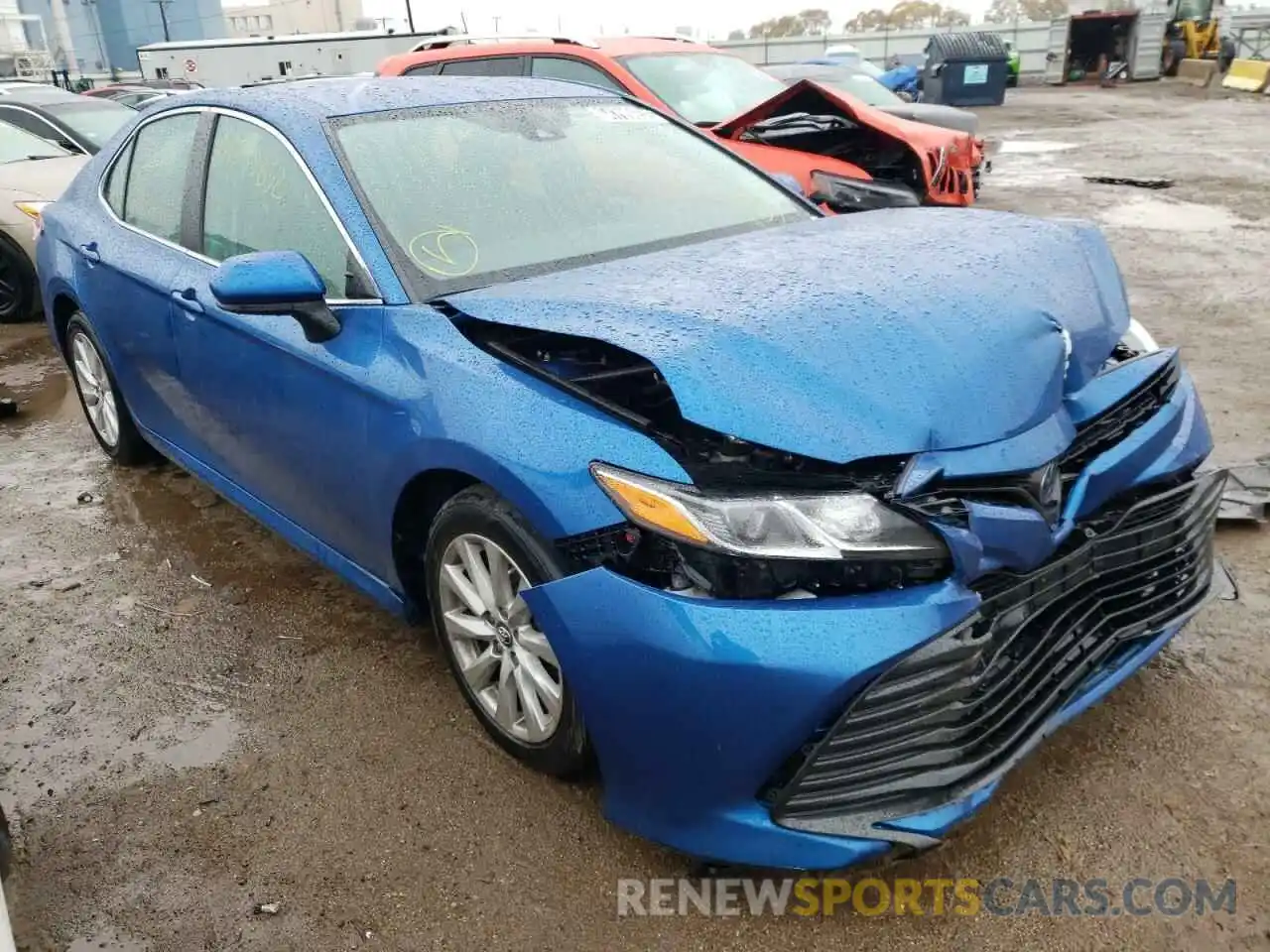 4 Photograph of a damaged car 4T1B11HK0KU184770 TOYOTA CAMRY 2019