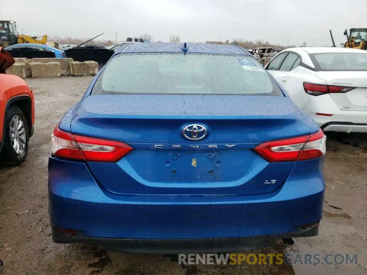 6 Photograph of a damaged car 4T1B11HK0KU184770 TOYOTA CAMRY 2019