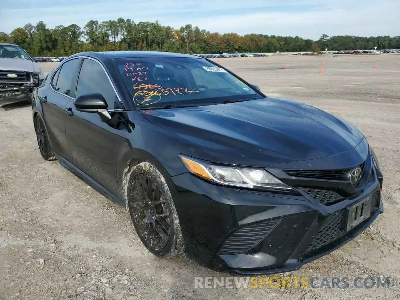 1 Photograph of a damaged car 4T1B11HK0KU192139 TOYOTA CAMRY 2019