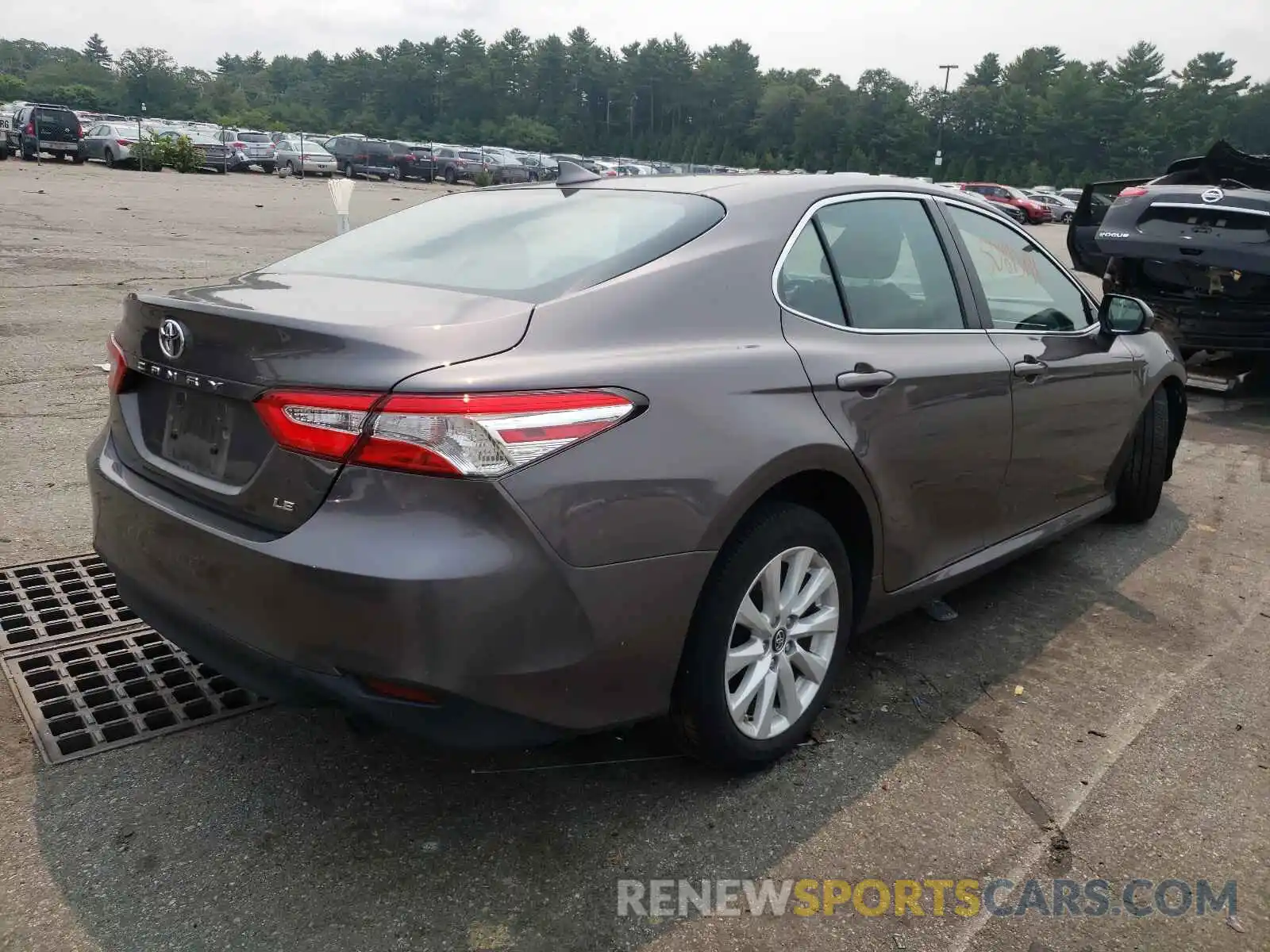 4 Photograph of a damaged car 4T1B11HK0KU196823 TOYOTA CAMRY 2019