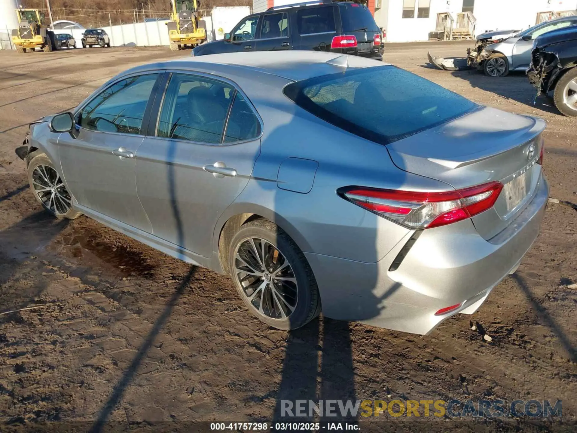 3 Photograph of a damaged car 4T1B11HK0KU198765 TOYOTA CAMRY 2019