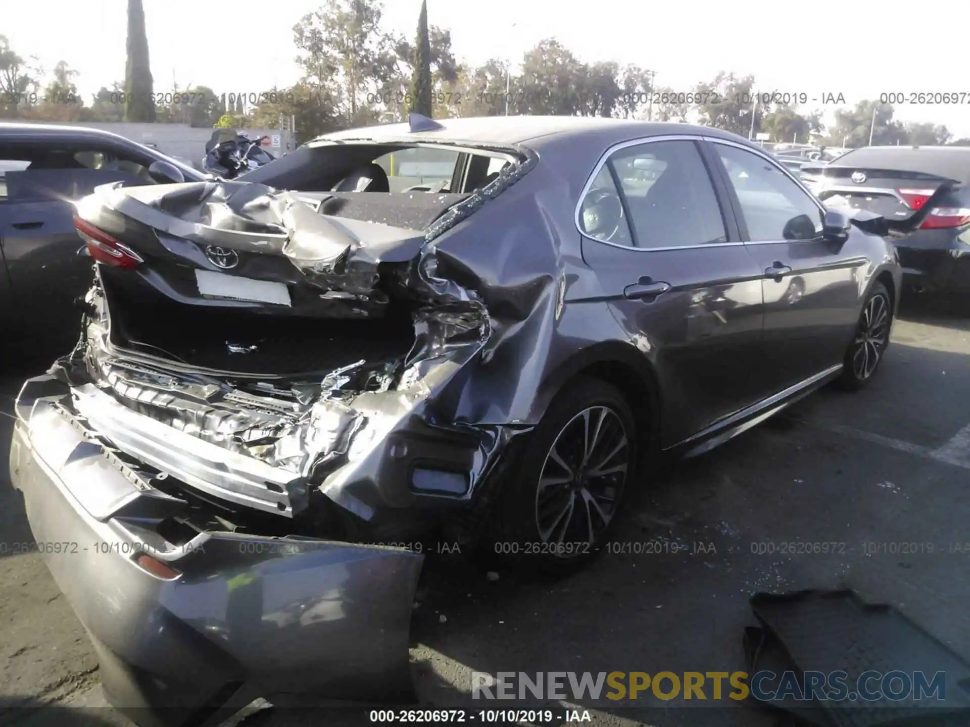 4 Photograph of a damaged car 4T1B11HK0KU198782 TOYOTA CAMRY 2019