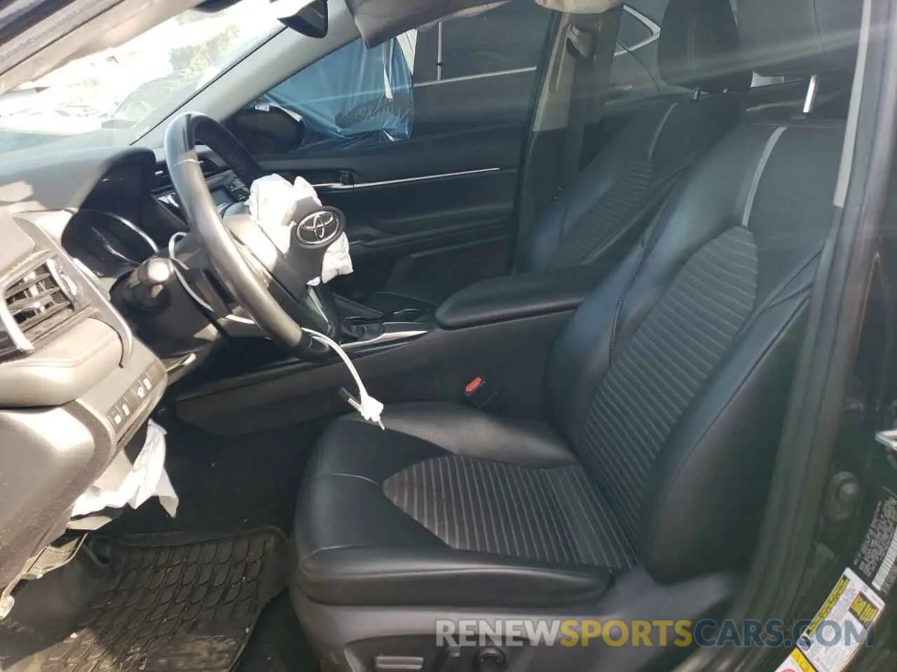 7 Photograph of a damaged car 4T1B11HK0KU199902 TOYOTA CAMRY 2019