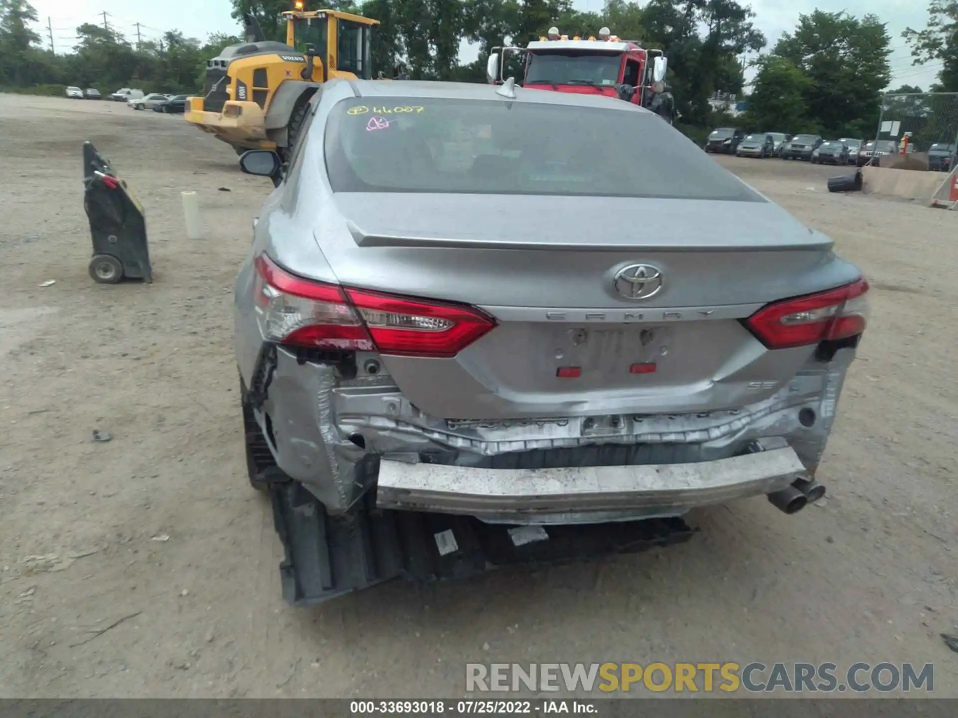 6 Photograph of a damaged car 4T1B11HK0KU200238 TOYOTA CAMRY 2019