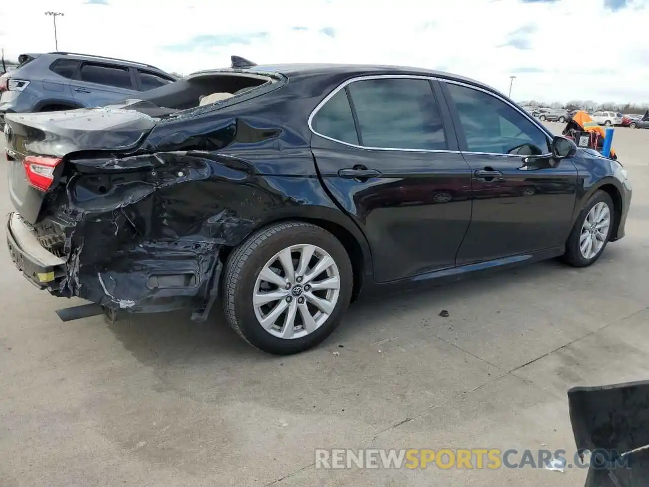 3 Photograph of a damaged car 4T1B11HK0KU202278 TOYOTA CAMRY 2019