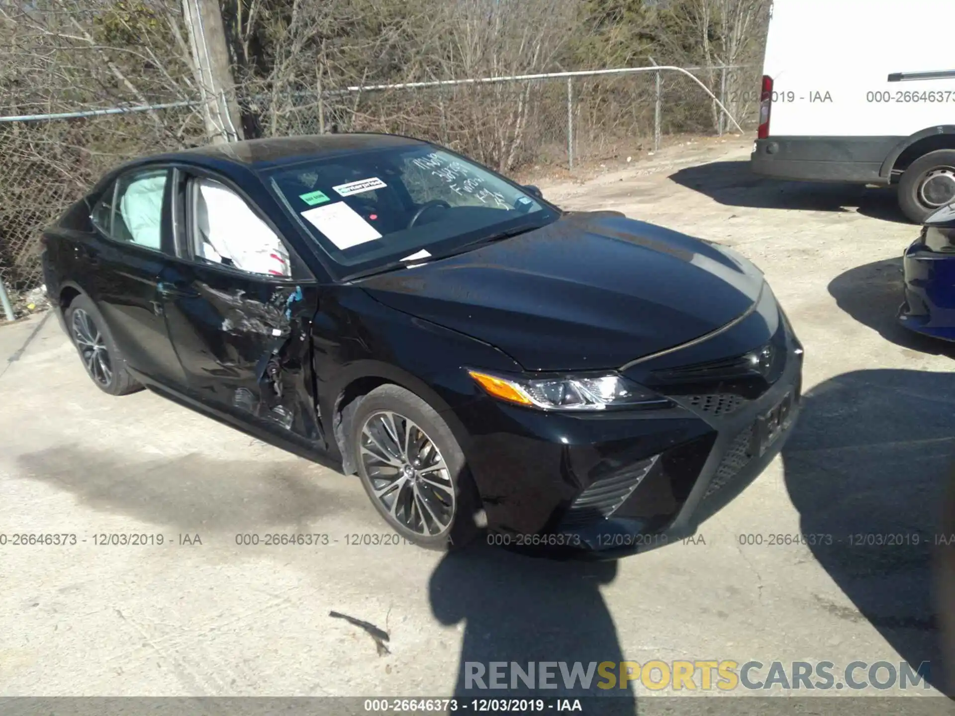 1 Photograph of a damaged car 4T1B11HK0KU204984 TOYOTA CAMRY 2019