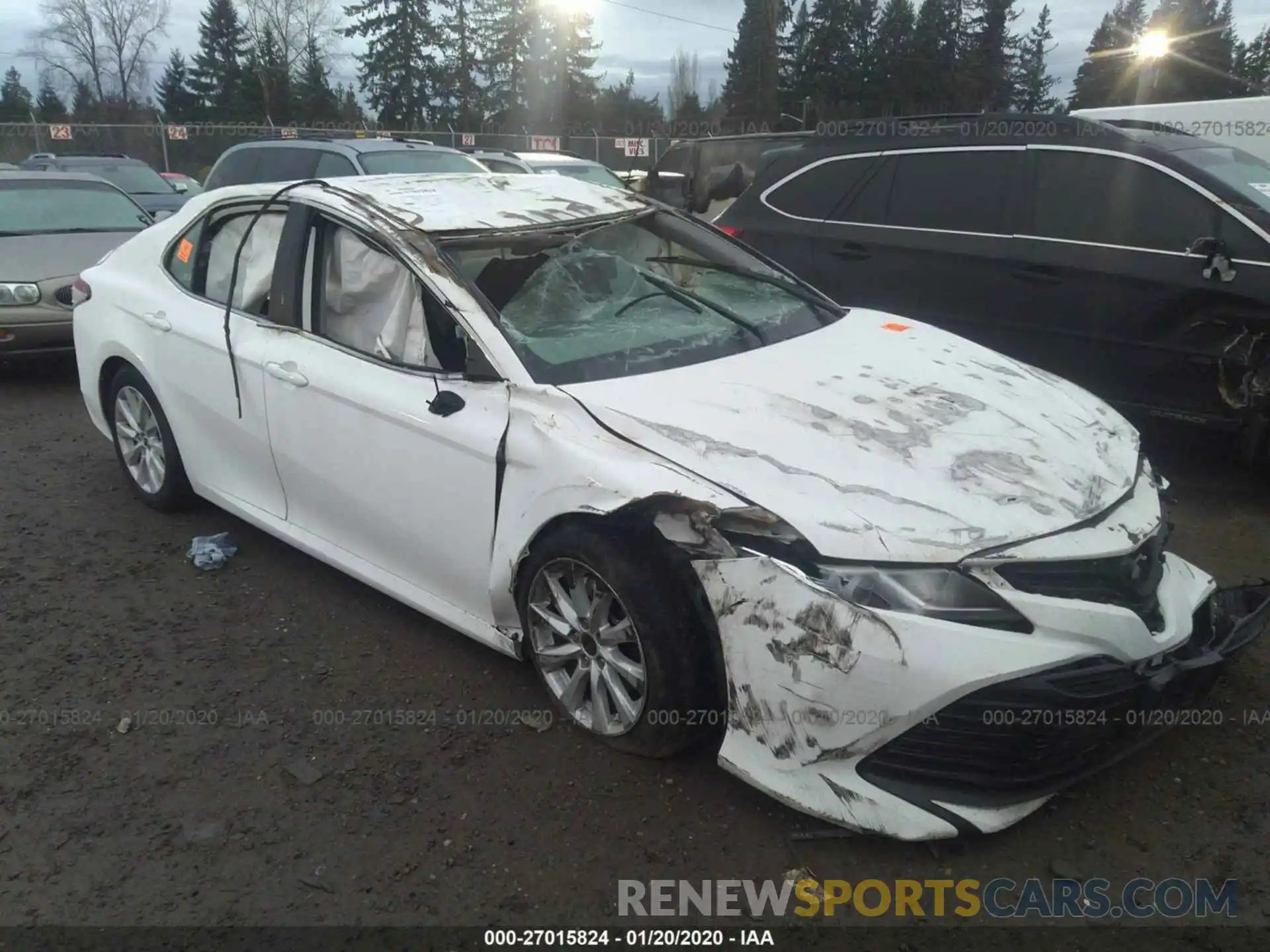 1 Photograph of a damaged car 4T1B11HK0KU205357 TOYOTA CAMRY 2019