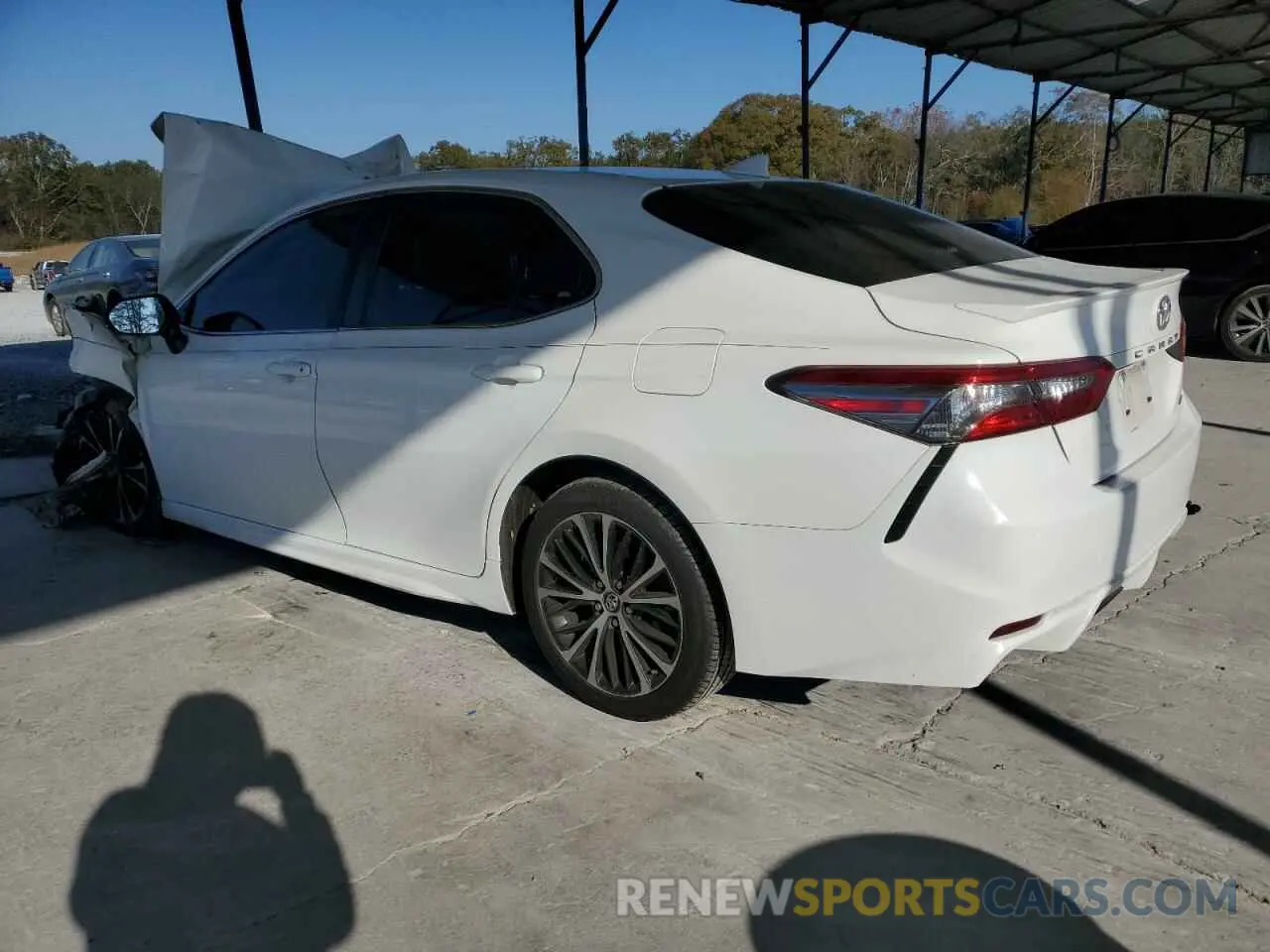 2 Photograph of a damaged car 4T1B11HK0KU207724 TOYOTA CAMRY 2019