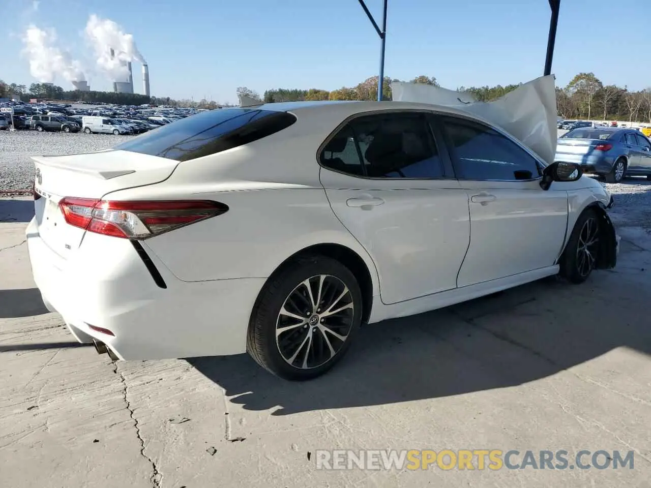 3 Photograph of a damaged car 4T1B11HK0KU207724 TOYOTA CAMRY 2019