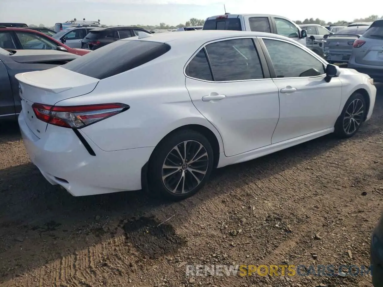3 Photograph of a damaged car 4T1B11HK0KU208890 TOYOTA CAMRY 2019