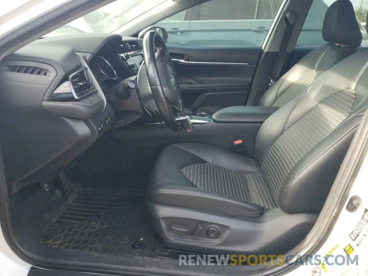 7 Photograph of a damaged car 4T1B11HK0KU208890 TOYOTA CAMRY 2019
