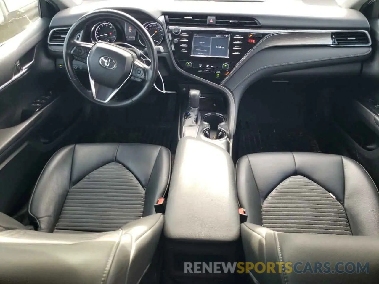 8 Photograph of a damaged car 4T1B11HK0KU208890 TOYOTA CAMRY 2019