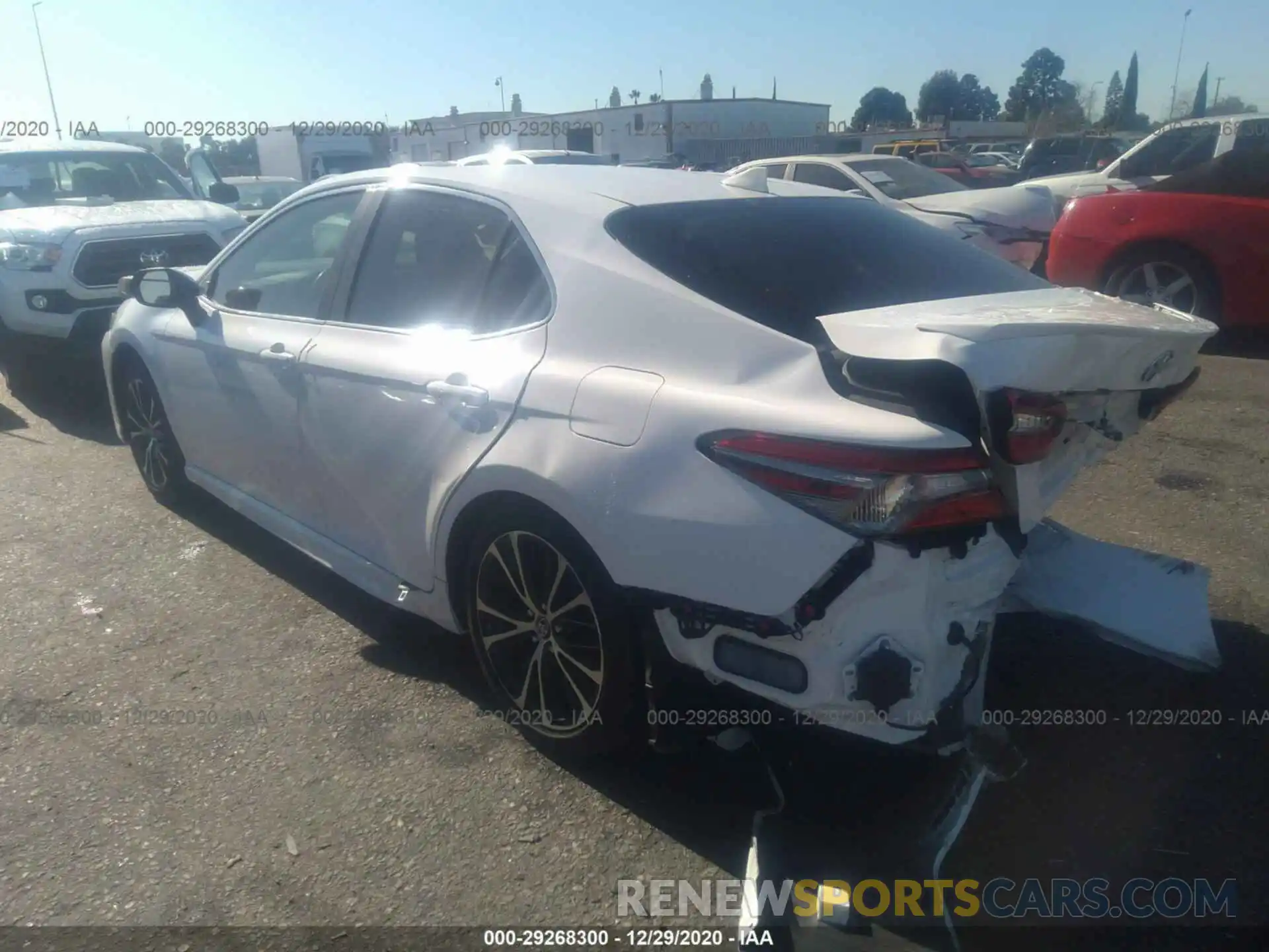 3 Photograph of a damaged car 4T1B11HK0KU209246 TOYOTA CAMRY 2019