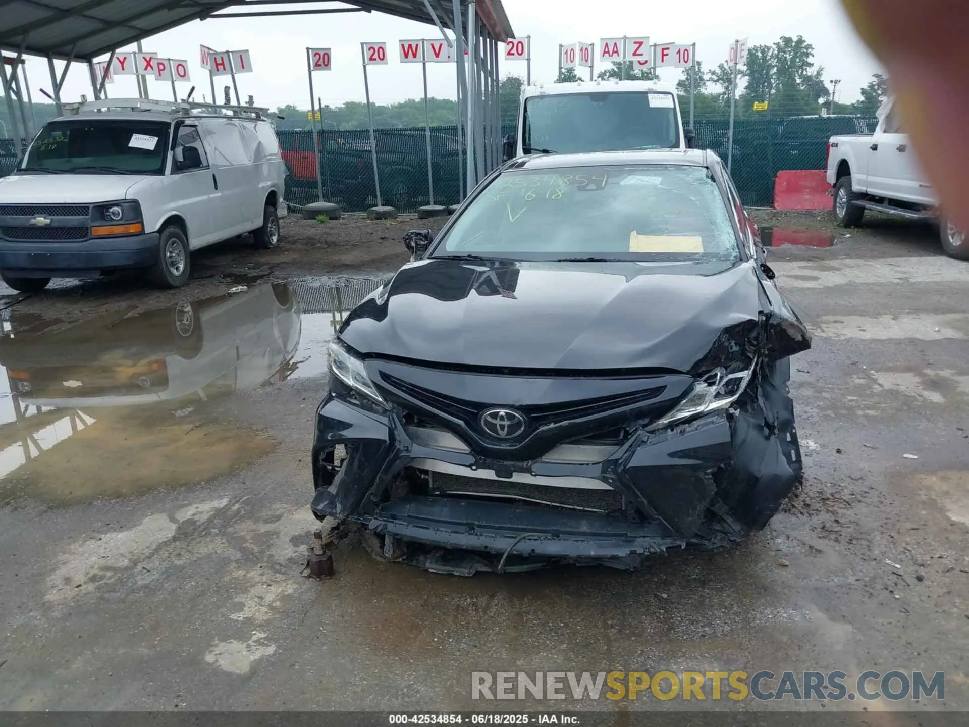 11 Photograph of a damaged car 4T1B11HK0KU211269 TOYOTA CAMRY 2019
