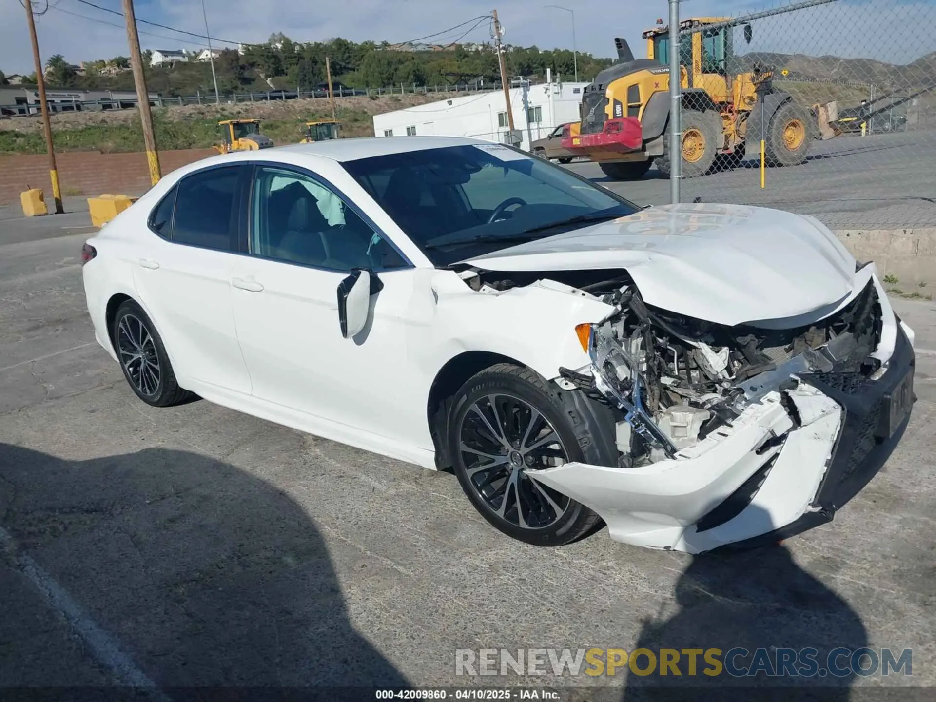 1 Photograph of a damaged car 4T1B11HK0KU212017 TOYOTA CAMRY 2019