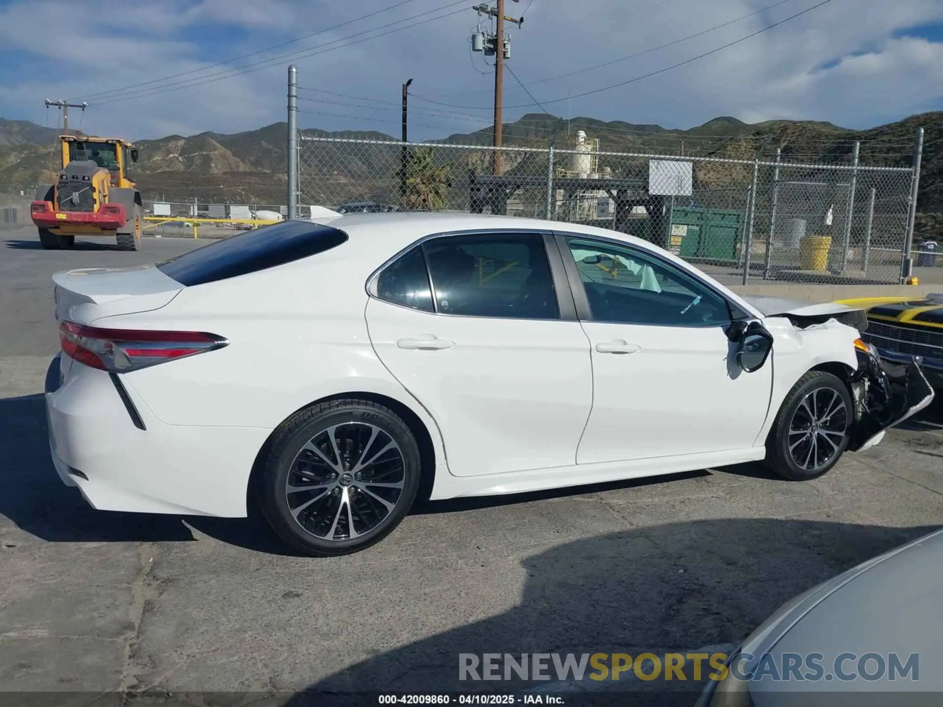 13 Photograph of a damaged car 4T1B11HK0KU212017 TOYOTA CAMRY 2019