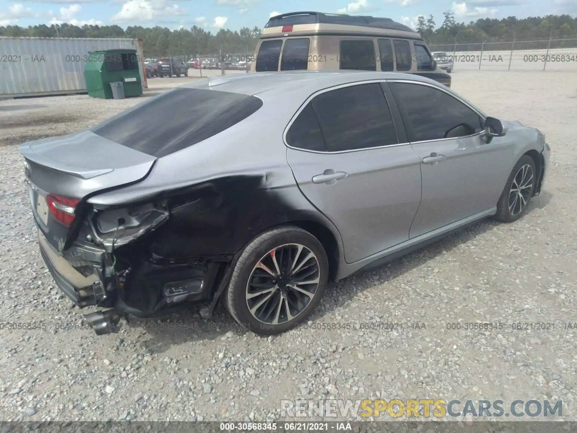 4 Photograph of a damaged car 4T1B11HK0KU214835 TOYOTA CAMRY 2019