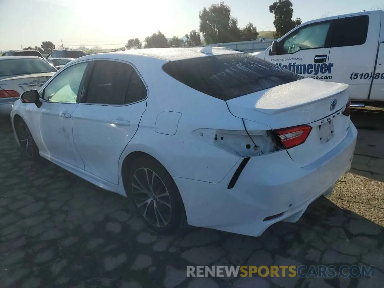 2 Photograph of a damaged car 4T1B11HK0KU219095 TOYOTA CAMRY 2019