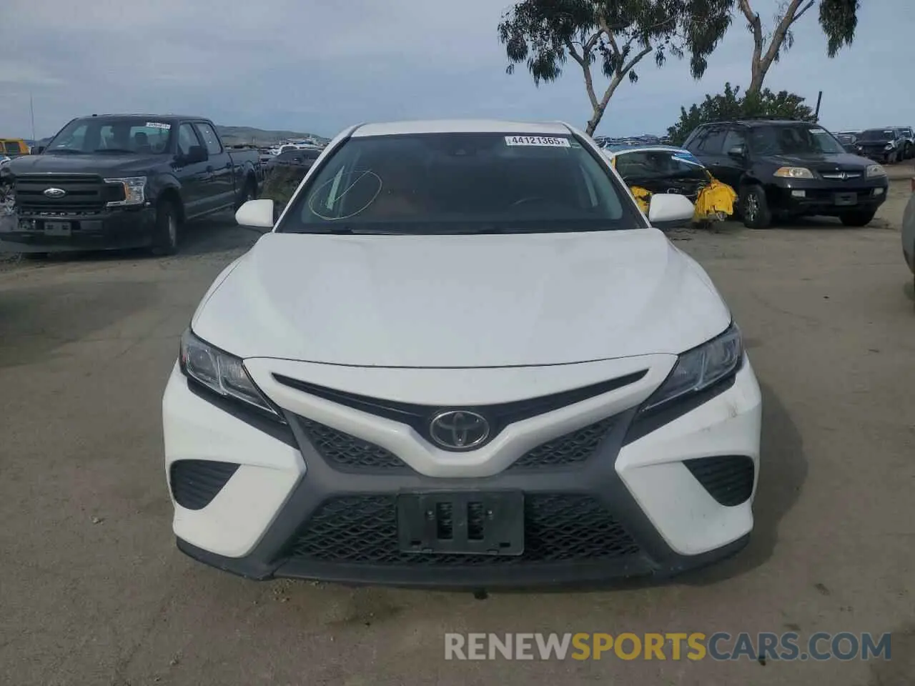 5 Photograph of a damaged car 4T1B11HK0KU219095 TOYOTA CAMRY 2019