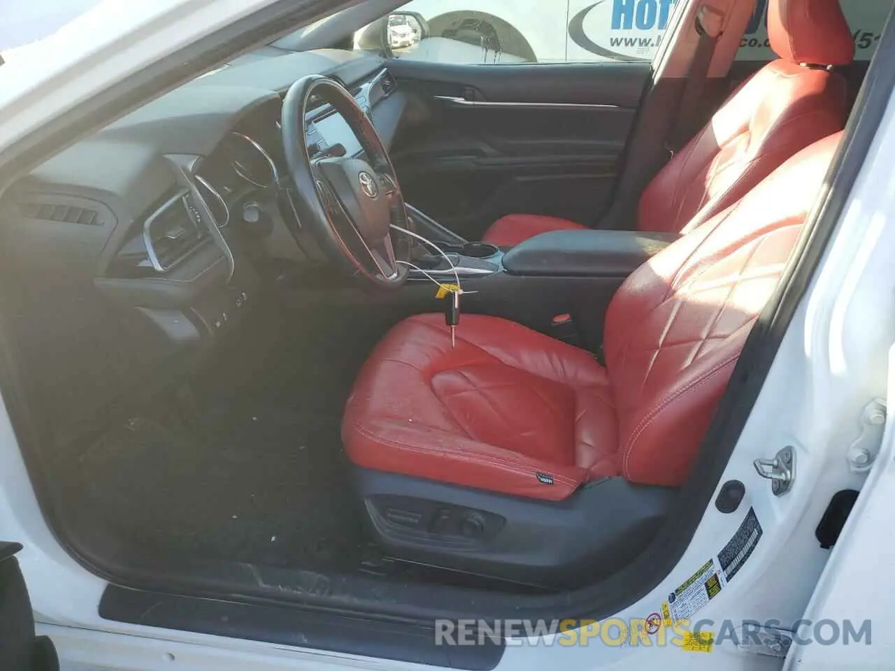 7 Photograph of a damaged car 4T1B11HK0KU219095 TOYOTA CAMRY 2019